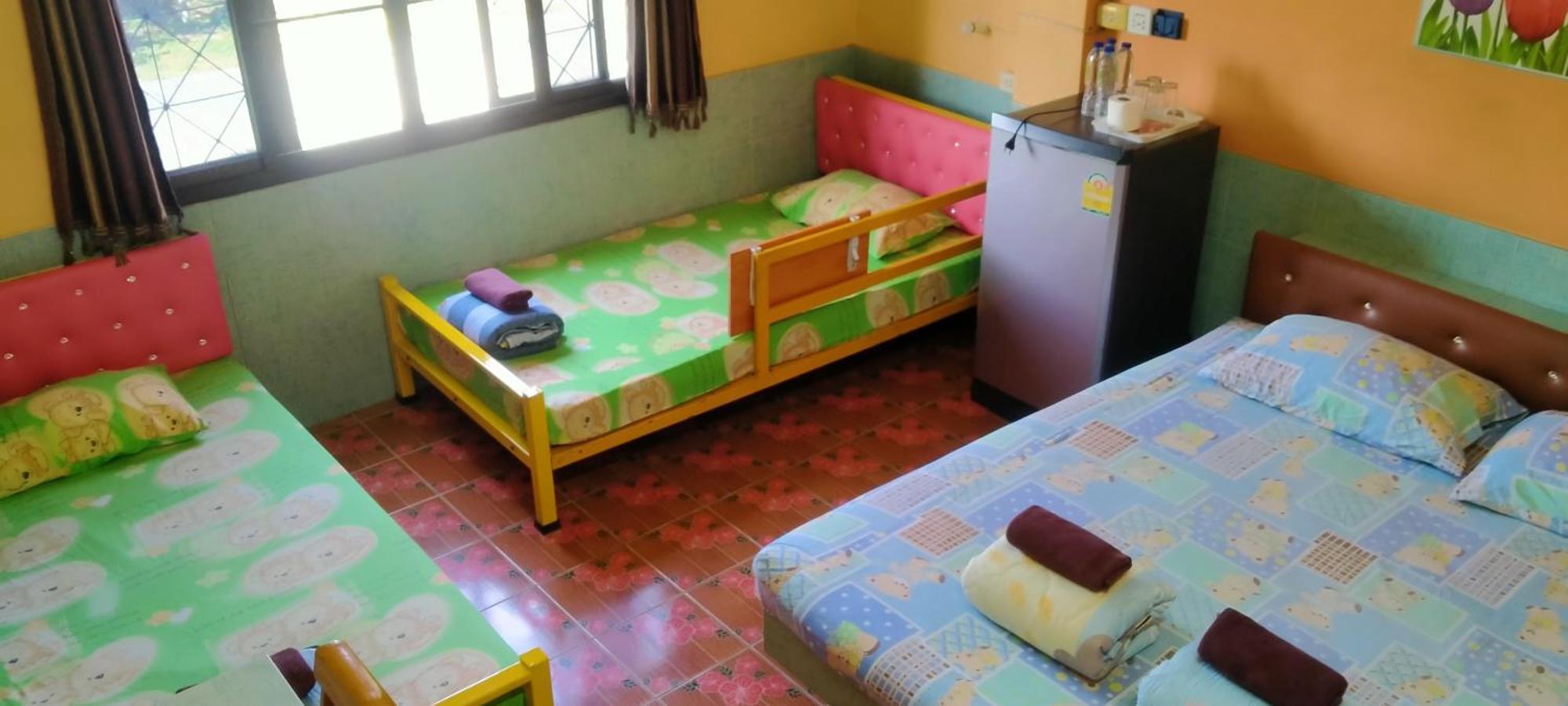 Ruengsrisiri Guesthouse Sukhothai Esterno foto